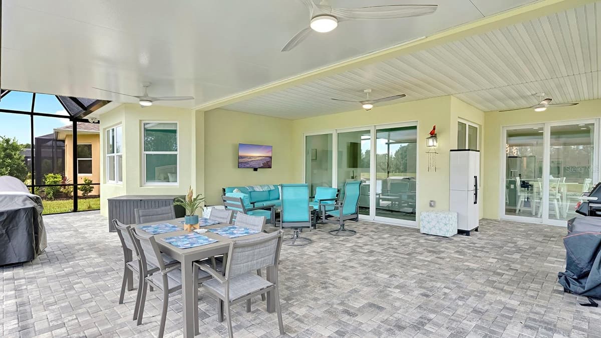 761 MARGARITAVILLE AVENUE — photo 35 of 45
