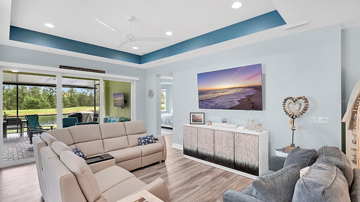 761 MARGARITAVILLE AVENUE — photo 25 of 45
