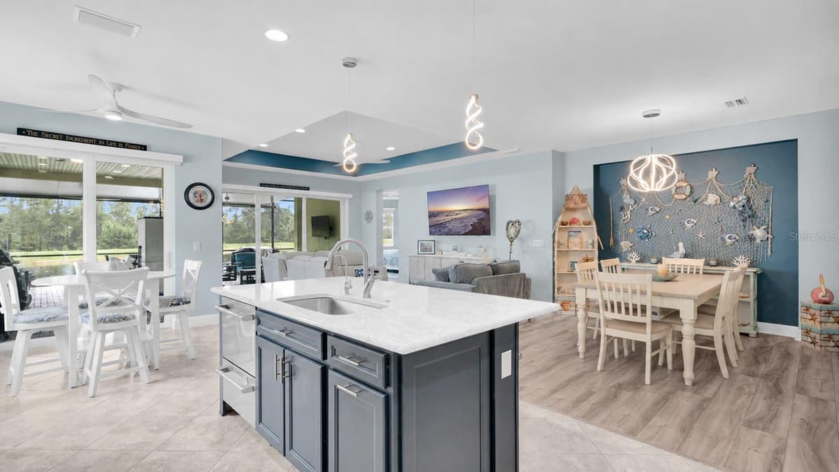 761 MARGARITAVILLE AVENUE — photo 22 of 45