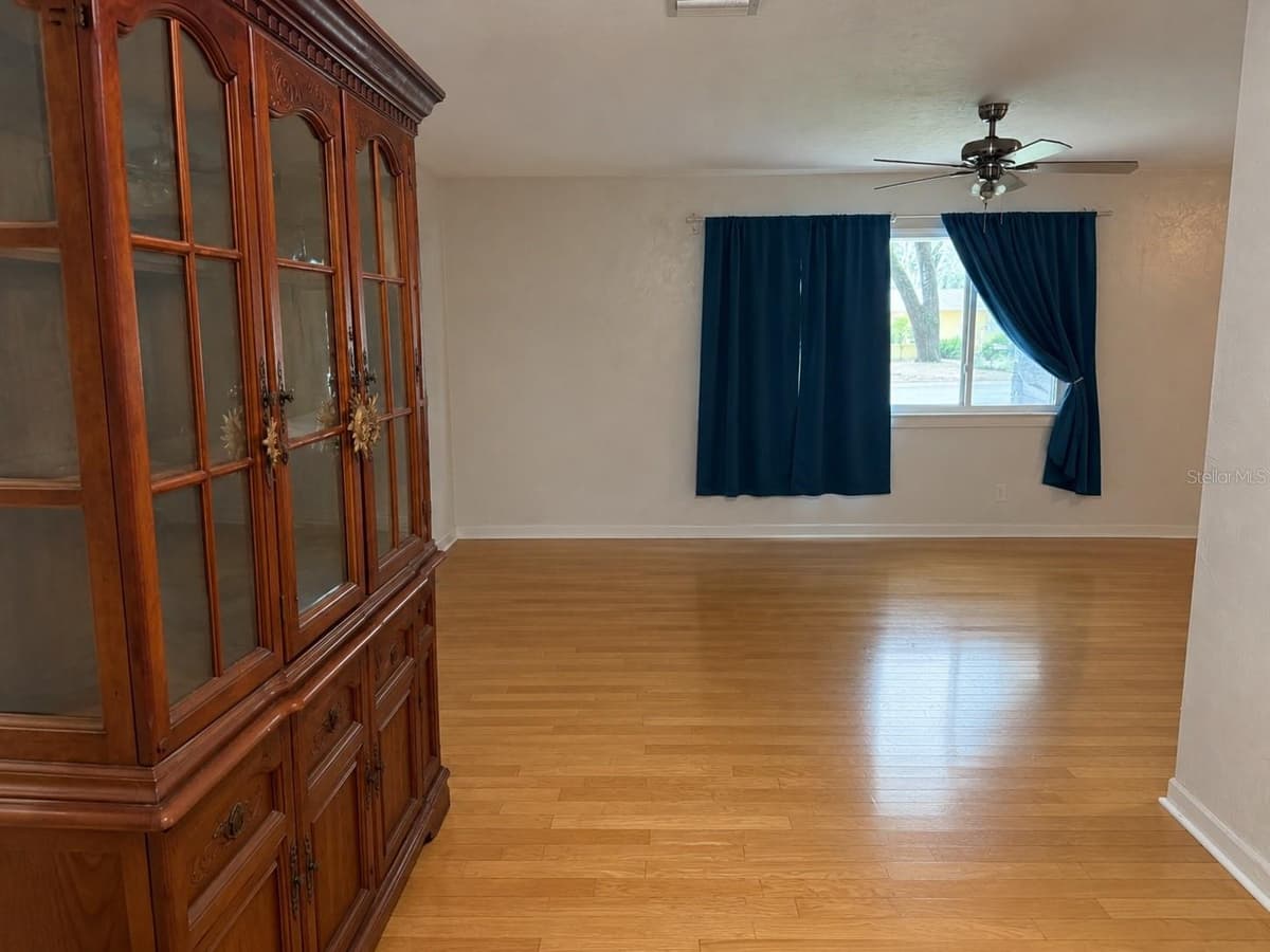 1906 48TH AVENUE — photo 3 of 16