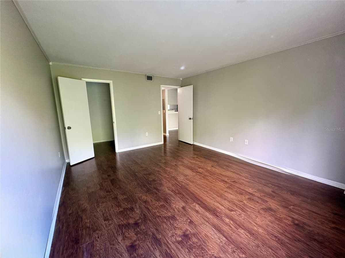 621 99TH AVENUE — photo 8 of 19