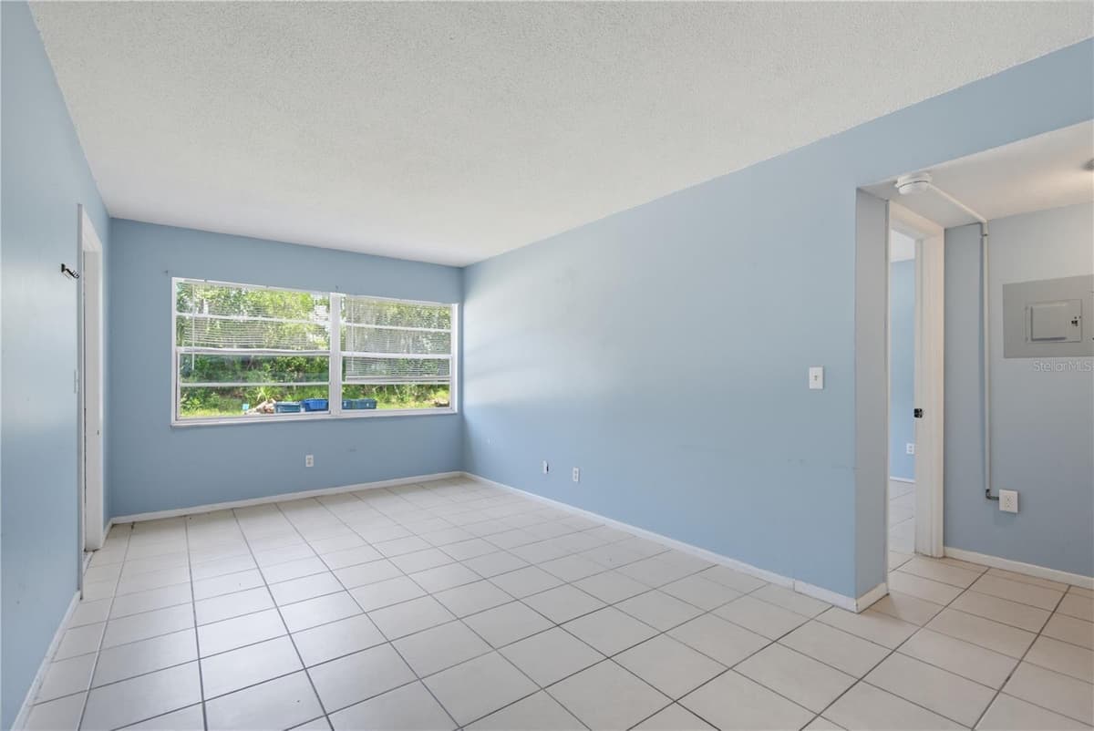 656 WILLIAMSBURG DRIVE — photo 20 of 21