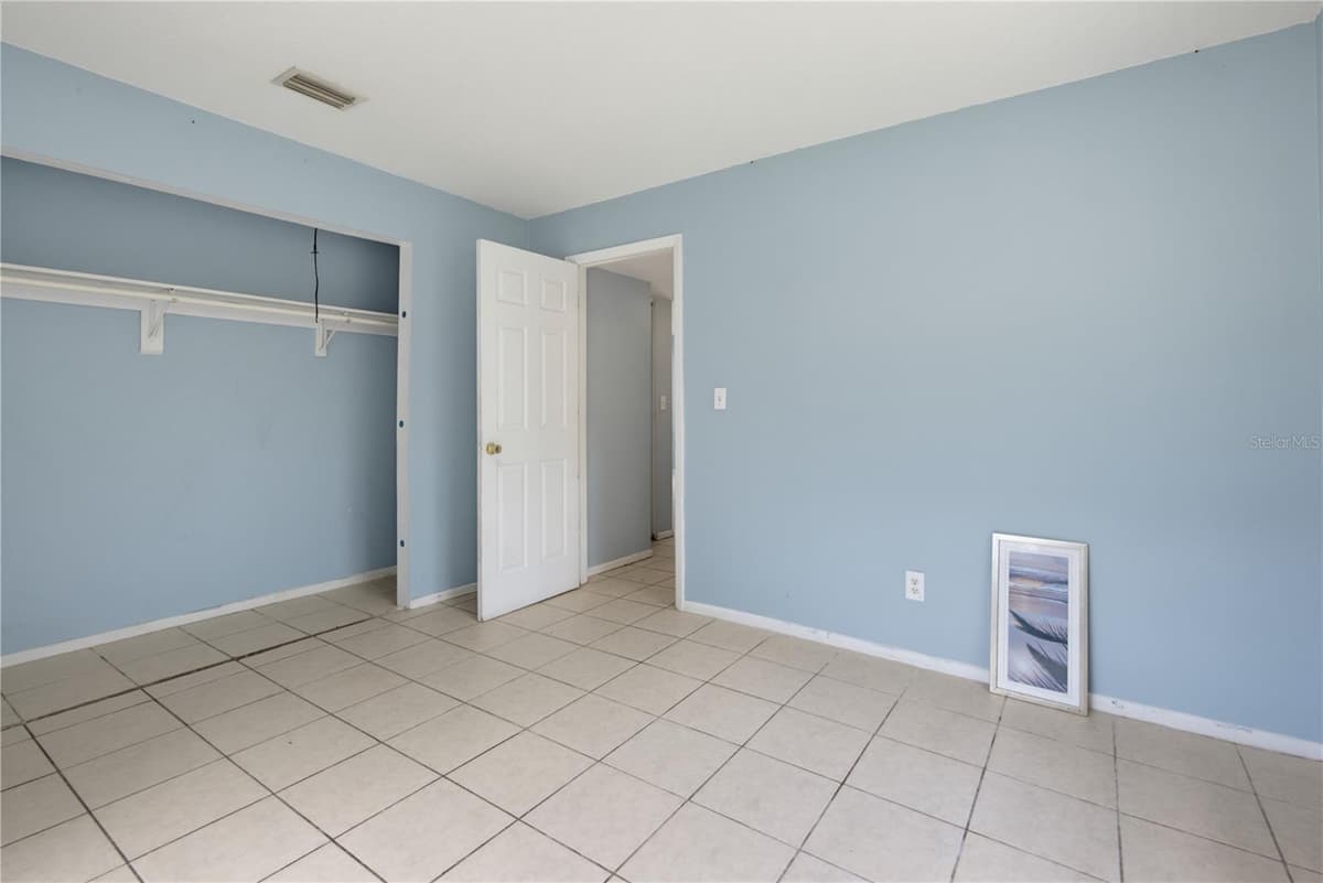 656 WILLIAMSBURG DRIVE — photo 13 of 21