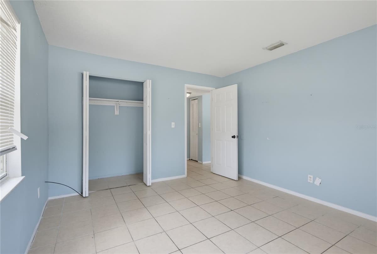 656 WILLIAMSBURG DRIVE — photo 12 of 21