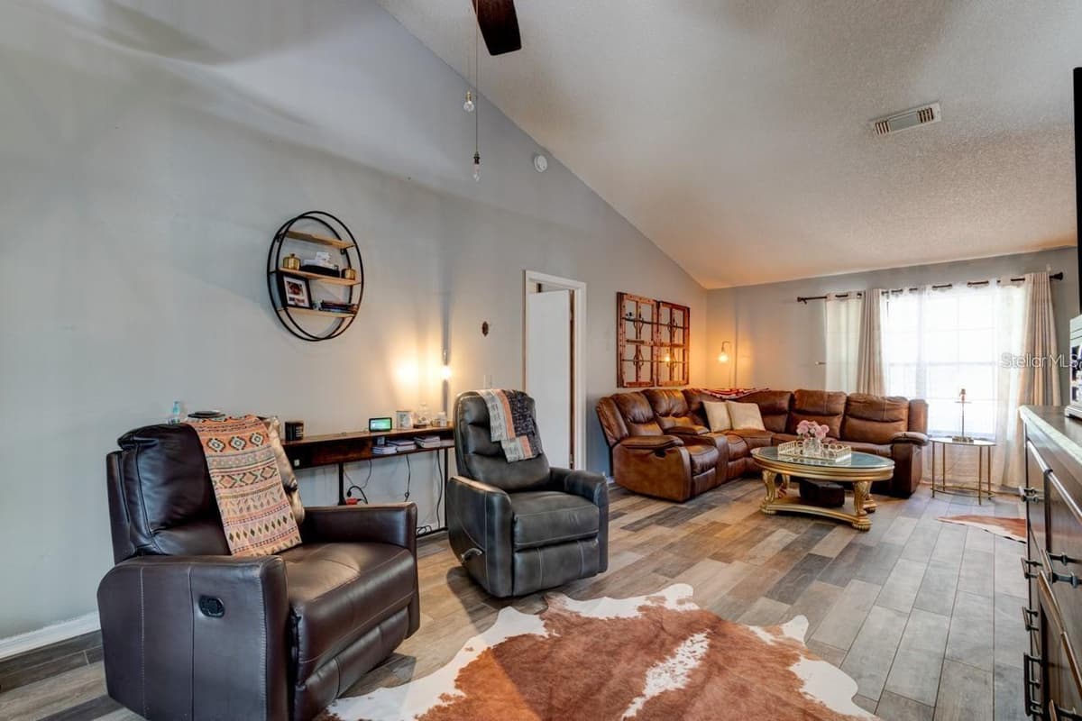 3237 NEWMARK DRIVE — photo 10 of 22