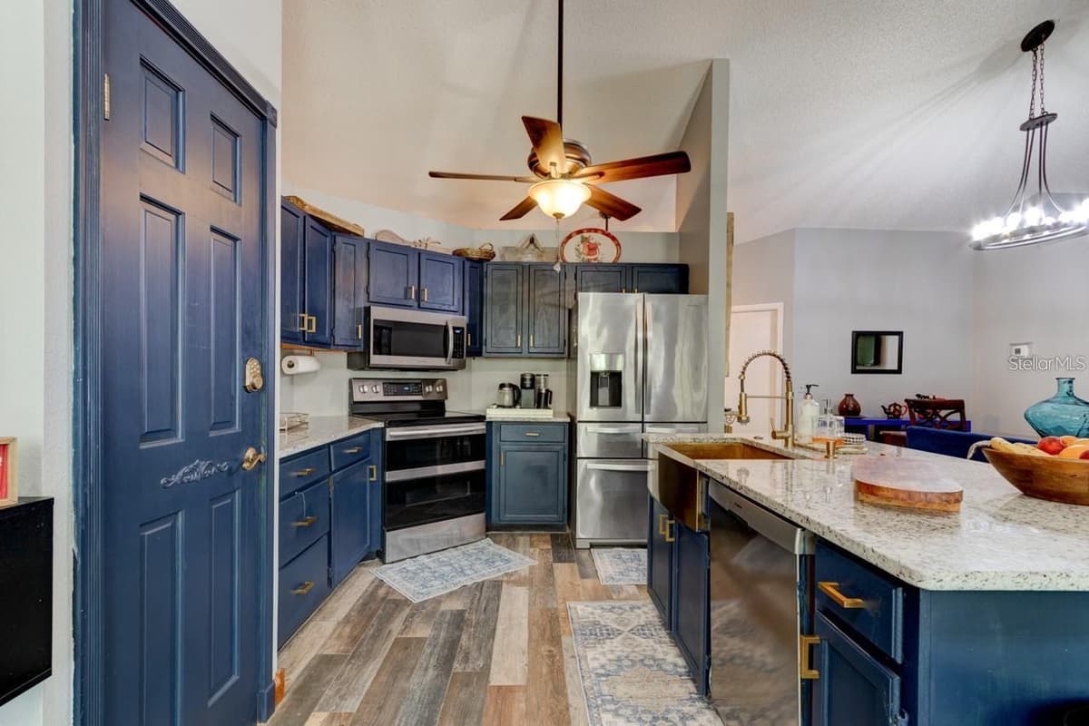 3237 NEWMARK DRIVE — photo 8 of 22