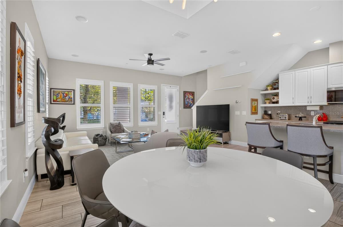 8163 UPPER PERSE CIRCLE — photo 10 of 27