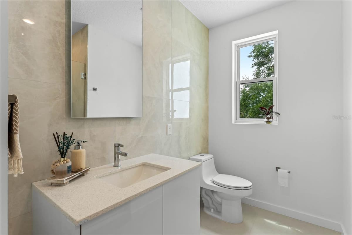 1320 ORCHID AVENUE — photo 17 of 33