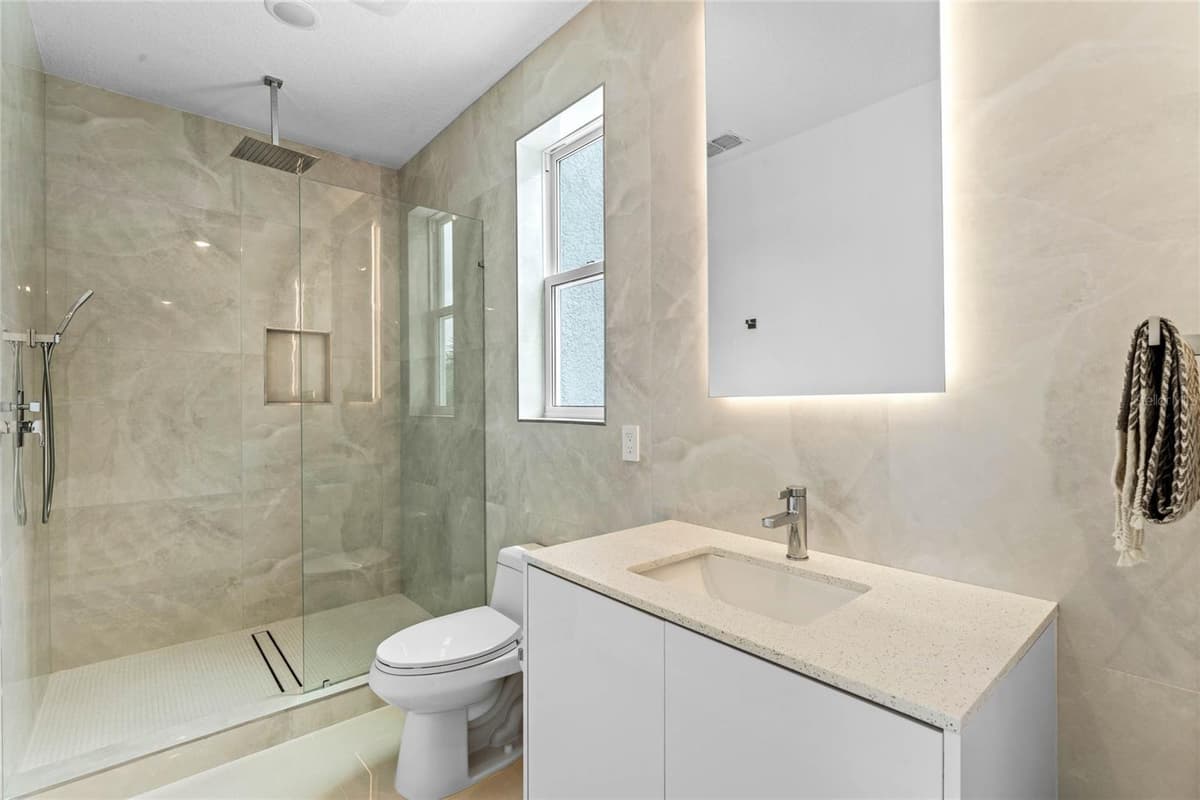 1320 ORCHID AVENUE — photo 14 of 33