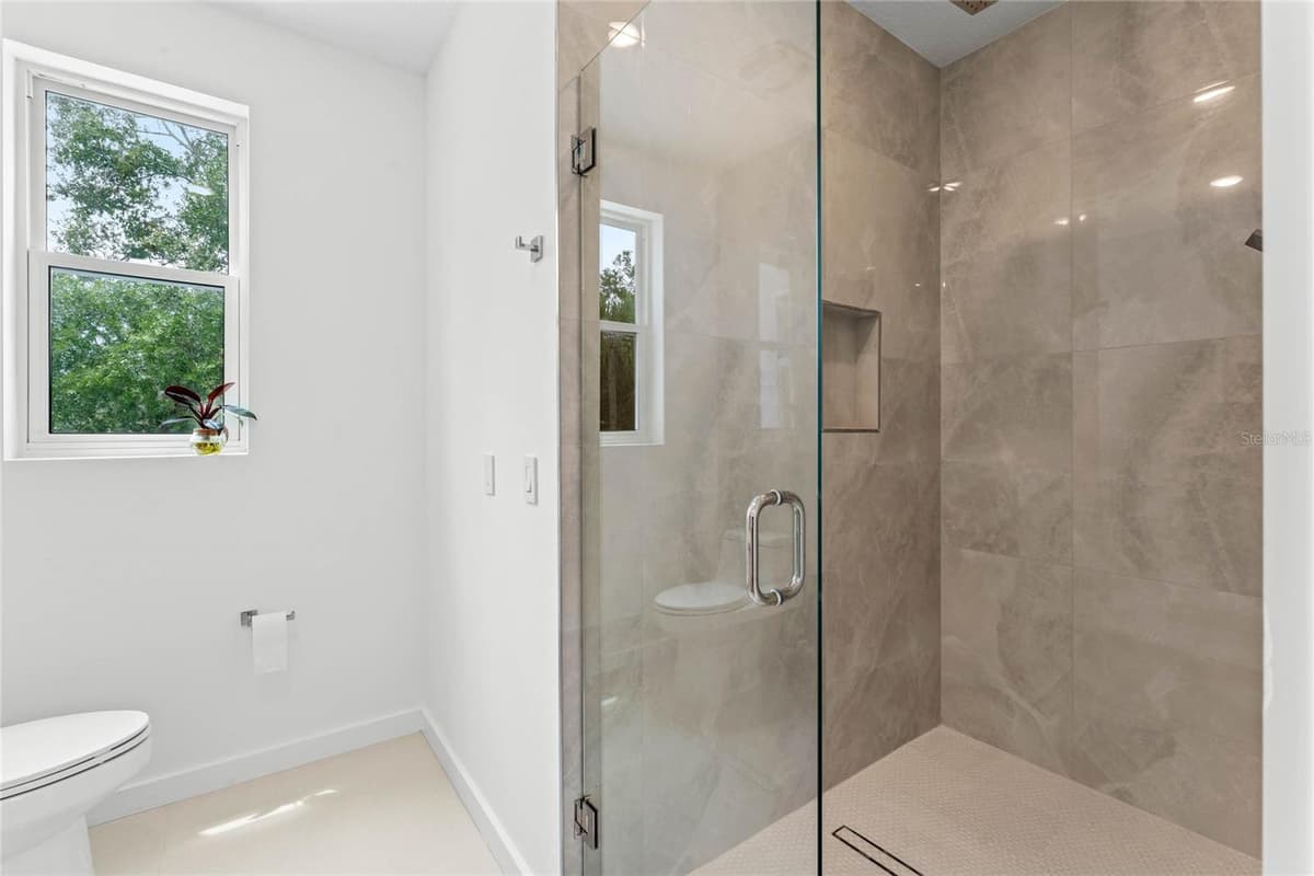 1320 ORCHID AVENUE — photo 16 of 33