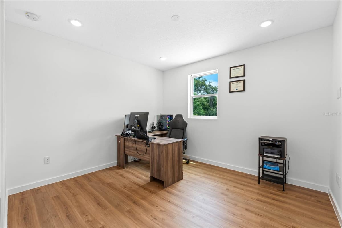 1320 ORCHID AVENUE — photo 15 of 33