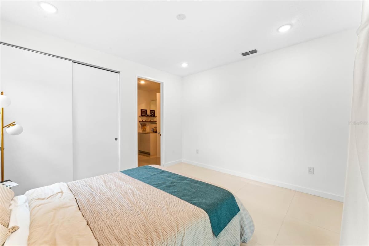 1320 ORCHID AVENUE — photo 22 of 33