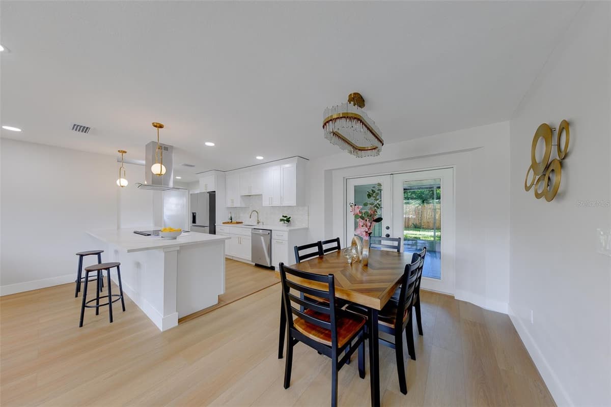 471 SIERRA CIRCLE — photo 11 of 79