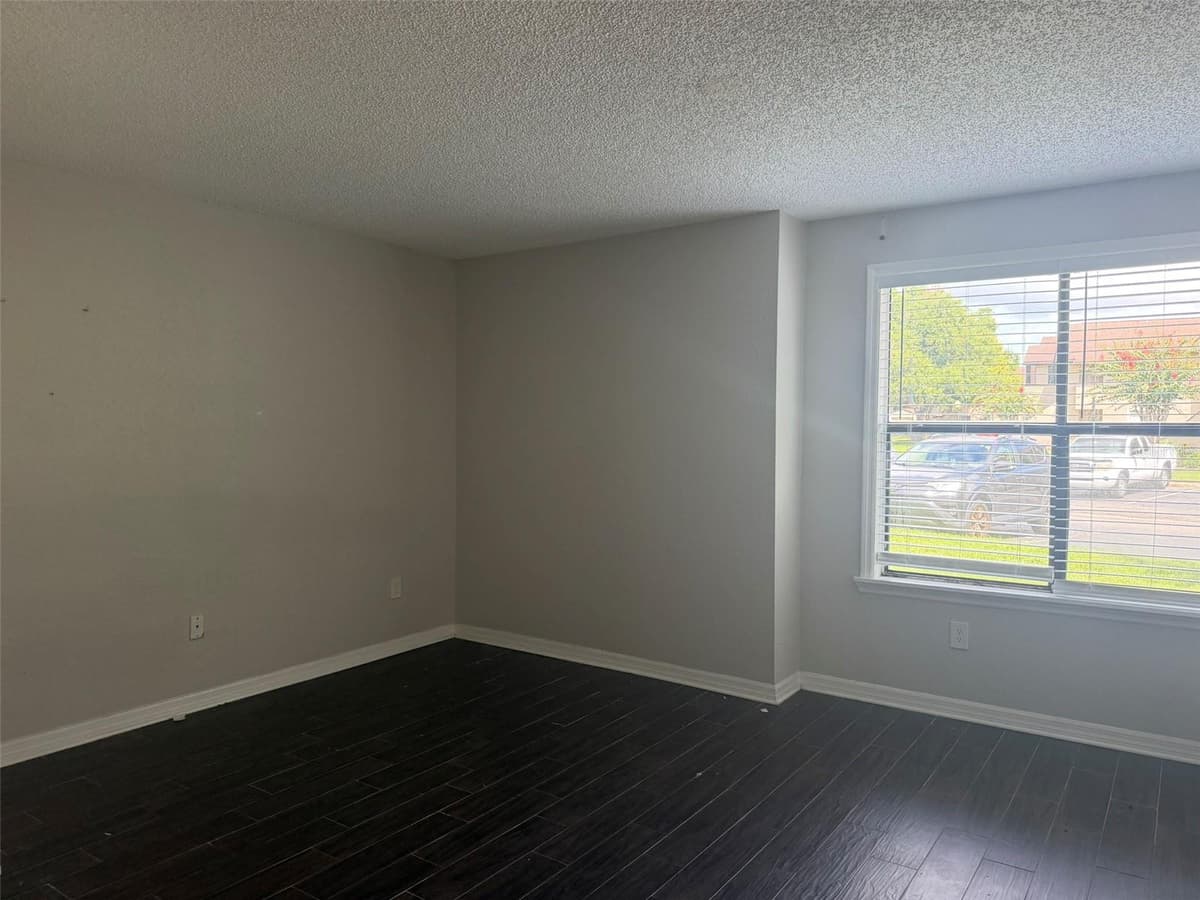 3020 ANTIQUE OAKS CIRCLE — photo 8 of 21