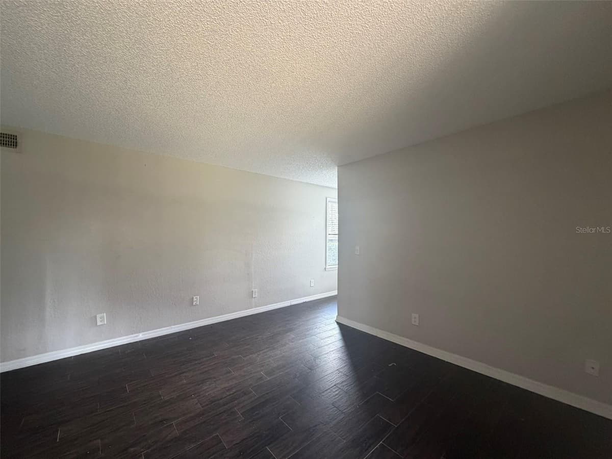 3020 ANTIQUE OAKS CIRCLE — photo 9 of 21