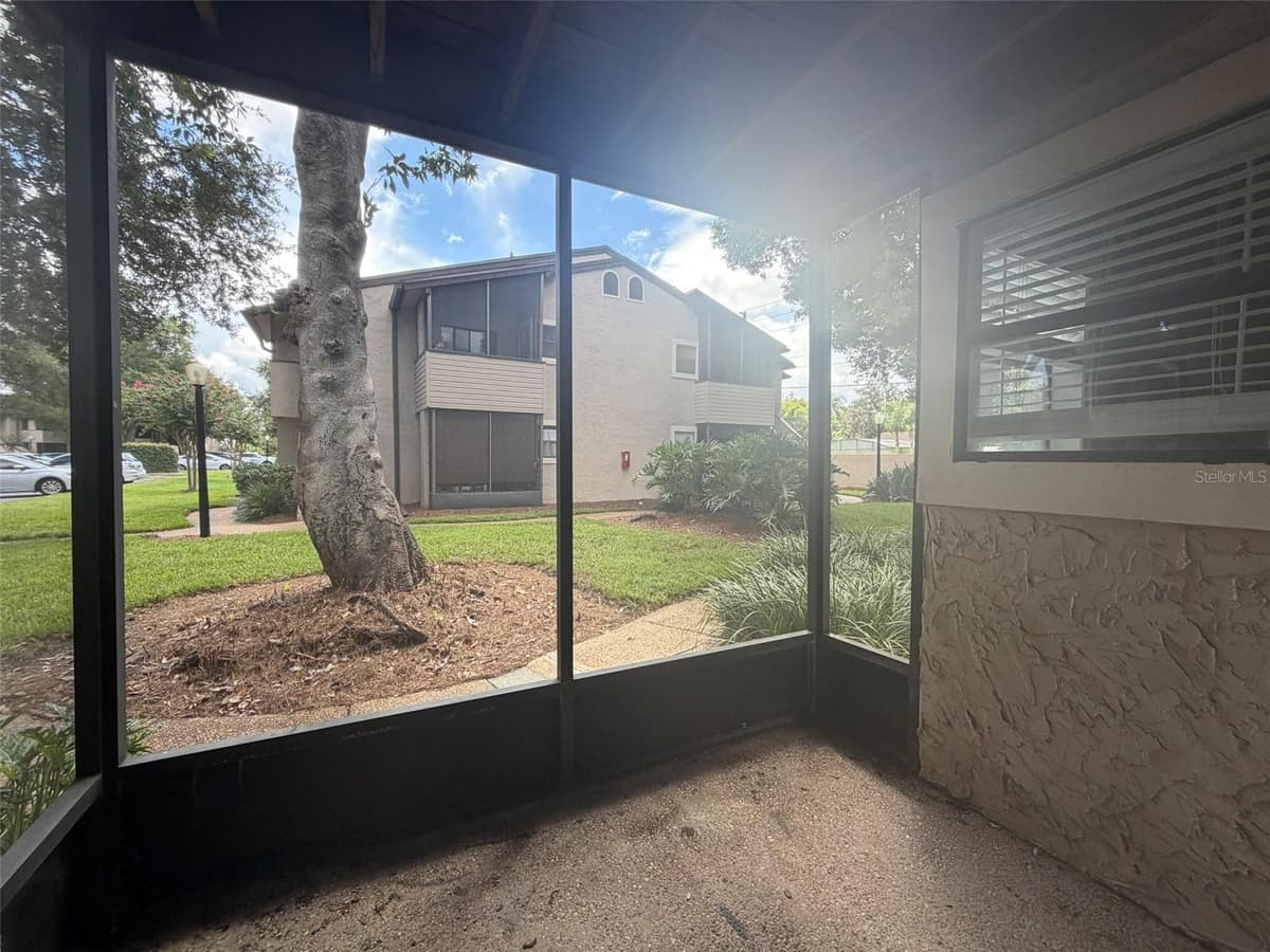 3020 ANTIQUE OAKS CIRCLE — photo 18 of 21