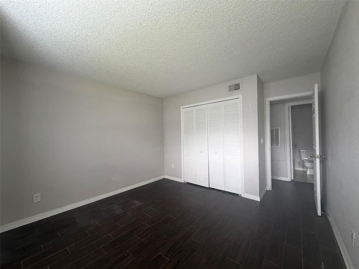 3020 ANTIQUE OAKS CIRCLE — photo 10 of 21