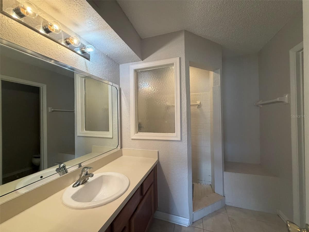 3020 ANTIQUE OAKS CIRCLE — photo 11 of 21