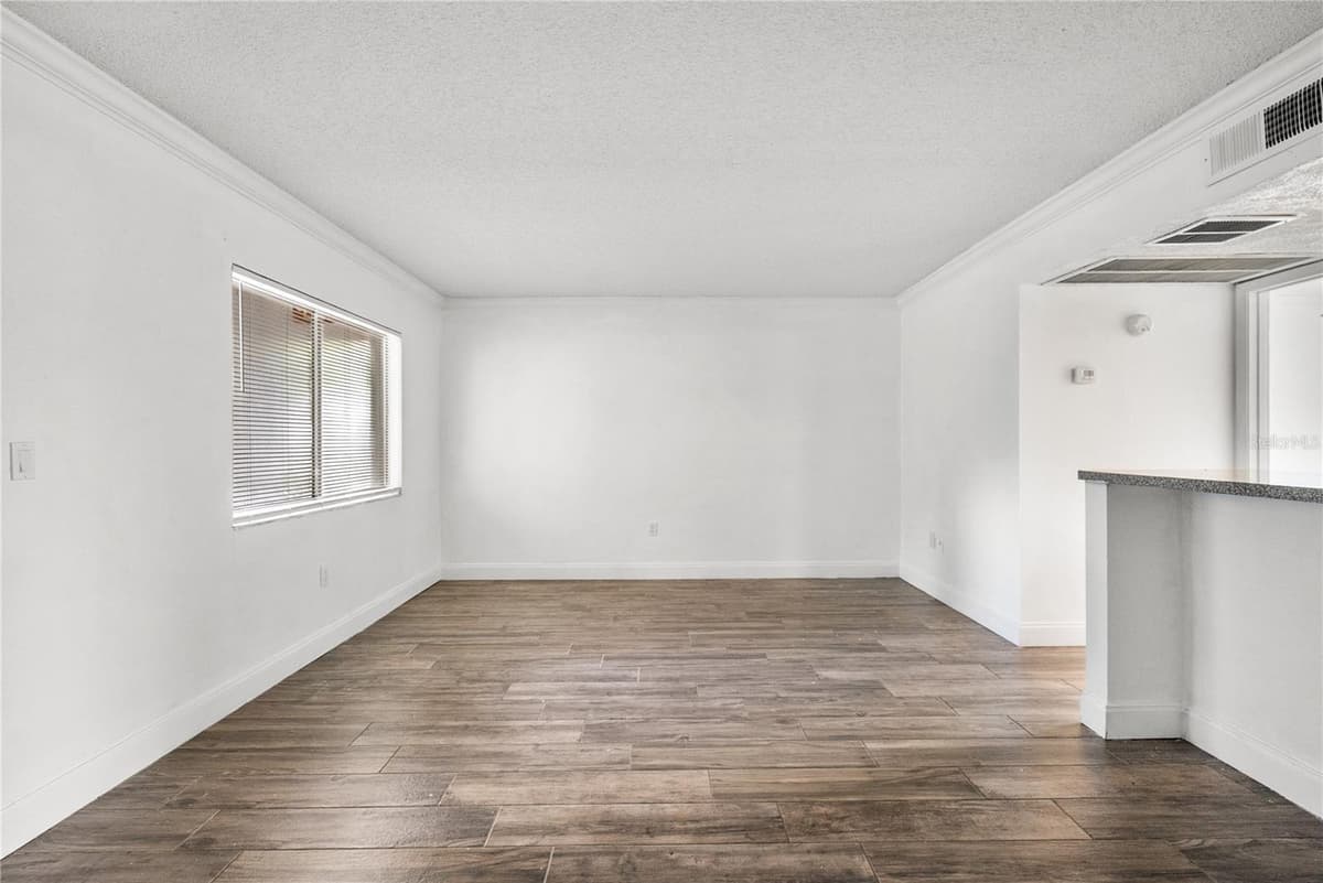 109 OYSTER BAY CIRCLE — photo 18 of 52