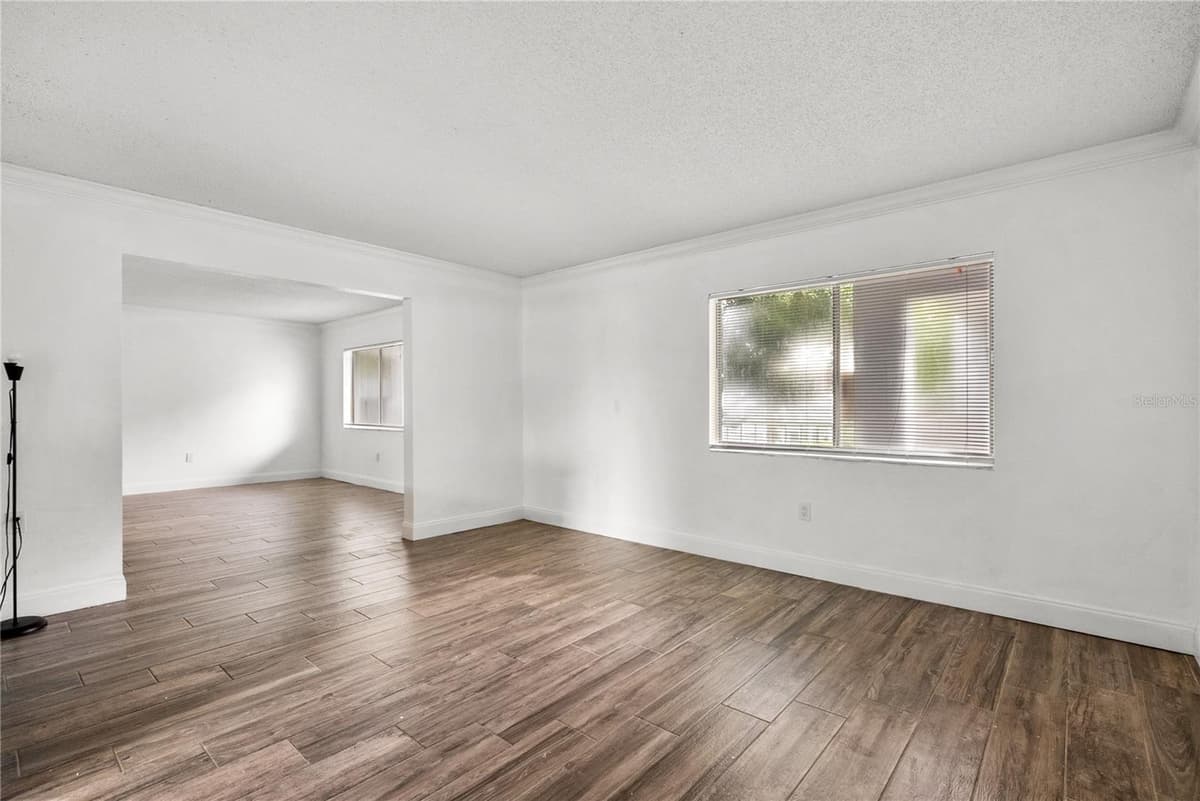 109 OYSTER BAY CIRCLE — photo 17 of 52