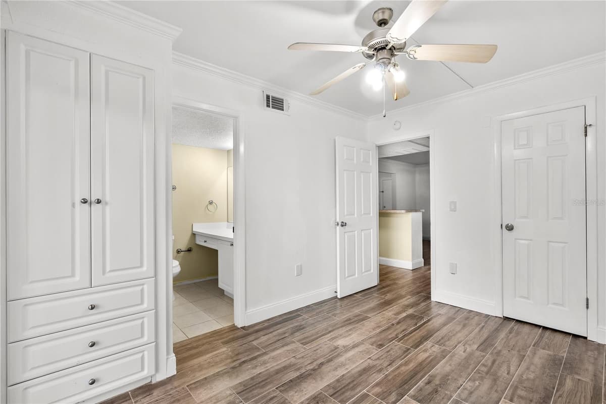 109 OYSTER BAY CIRCLE — photo 33 of 52