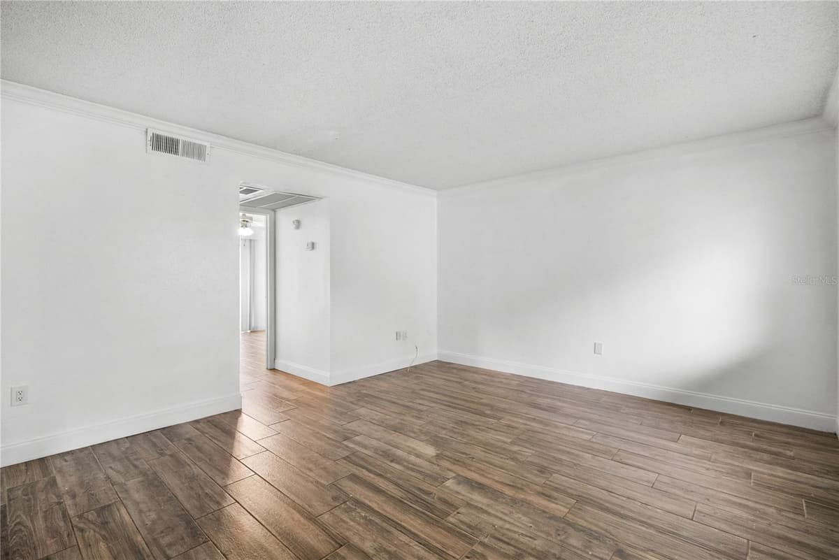 109 OYSTER BAY CIRCLE — photo 39 of 52
