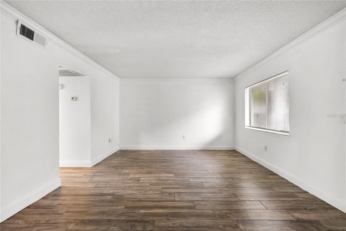 109 OYSTER BAY CIRCLE — photo 20 of 52