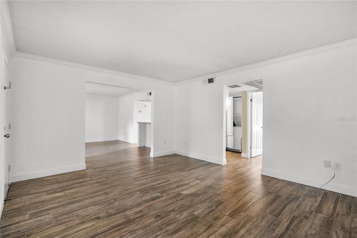 109 OYSTER BAY CIRCLE — photo 21 of 52