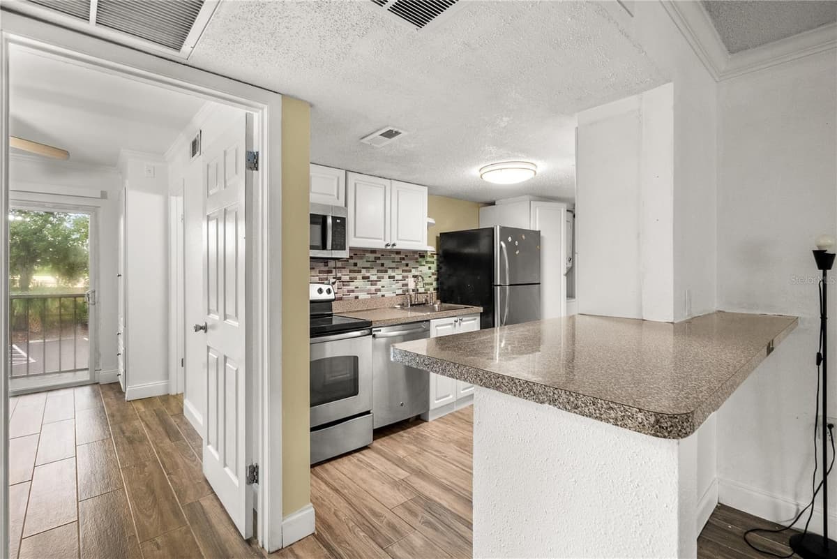 109 OYSTER BAY CIRCLE — photo 27 of 52