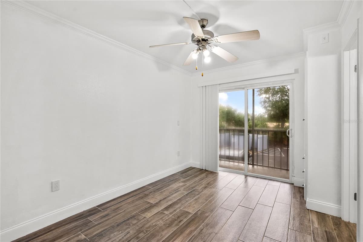 109 OYSTER BAY CIRCLE — photo 14 of 52