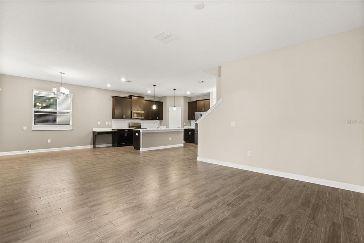 7608 SUMMERLAKE GROVES ST — photo 11 of 42