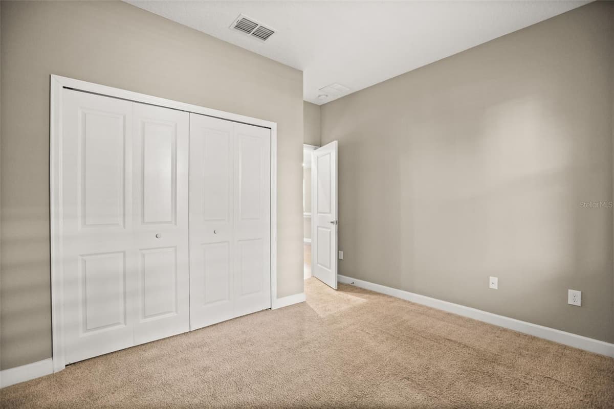 7608 SUMMERLAKE GROVES ST — photo 18 of 42