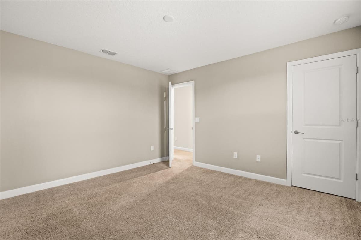 7608 SUMMERLAKE GROVES ST — photo 23 of 42