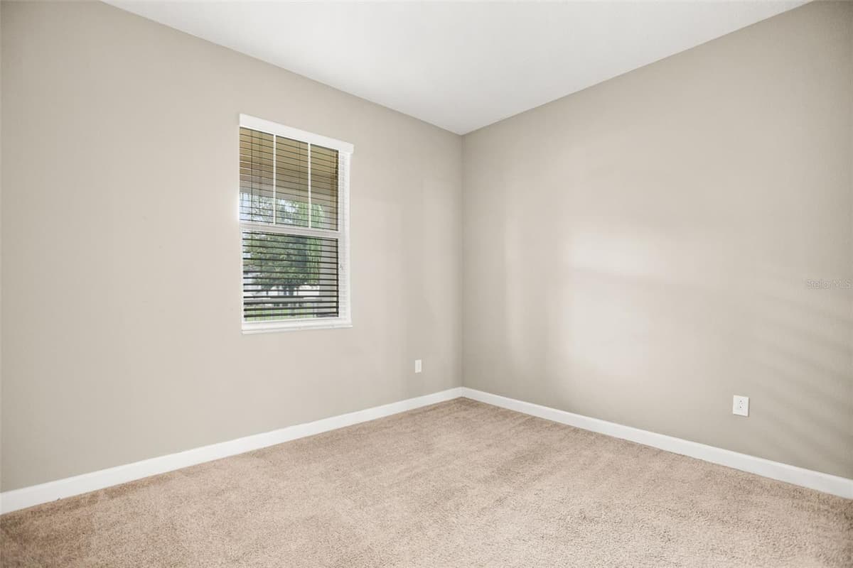 7608 SUMMERLAKE GROVES ST — photo 17 of 42