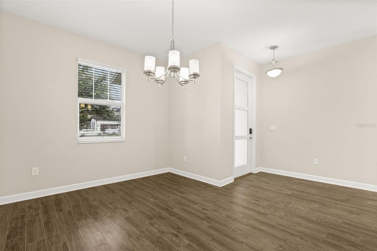 7608 SUMMERLAKE GROVES ST — photo 16 of 42