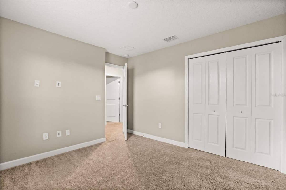 7608 SUMMERLAKE GROVES ST — photo 25 of 42