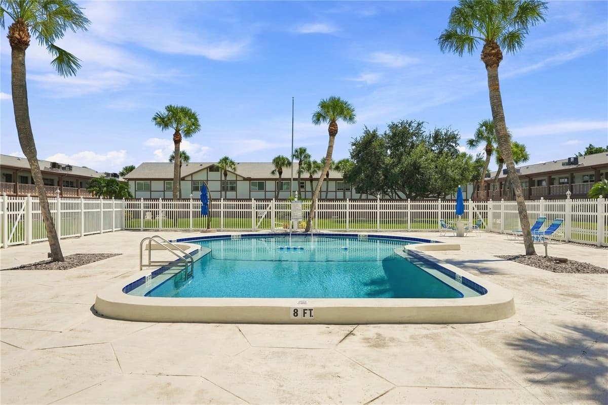 650 PINELLAS POINT DRIVE — photo 23 of 38