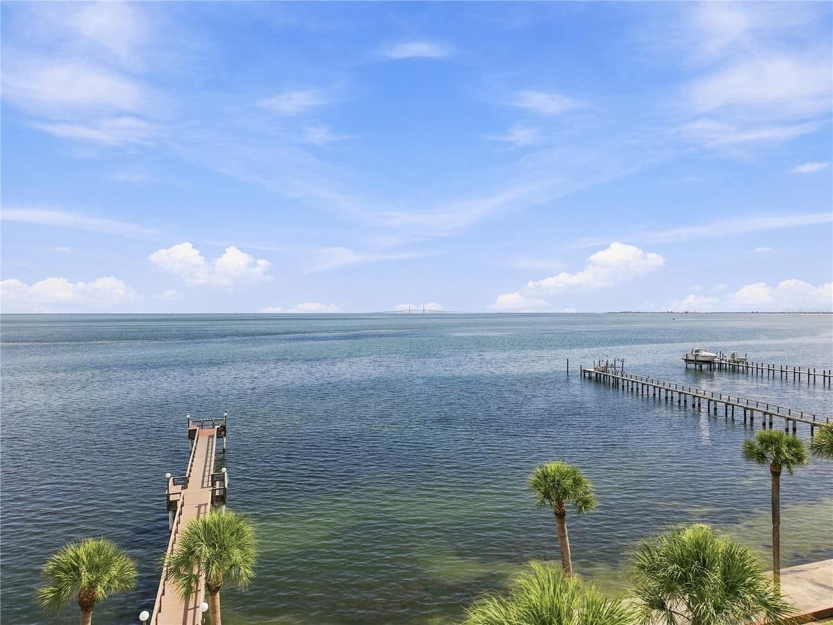 650 PINELLAS POINT DRIVE — photo 33 of 38