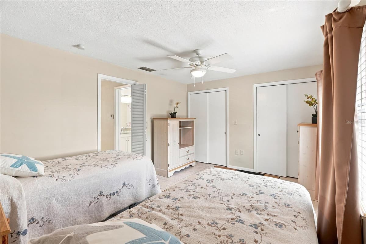650 PINELLAS POINT DRIVE — photo 19 of 38