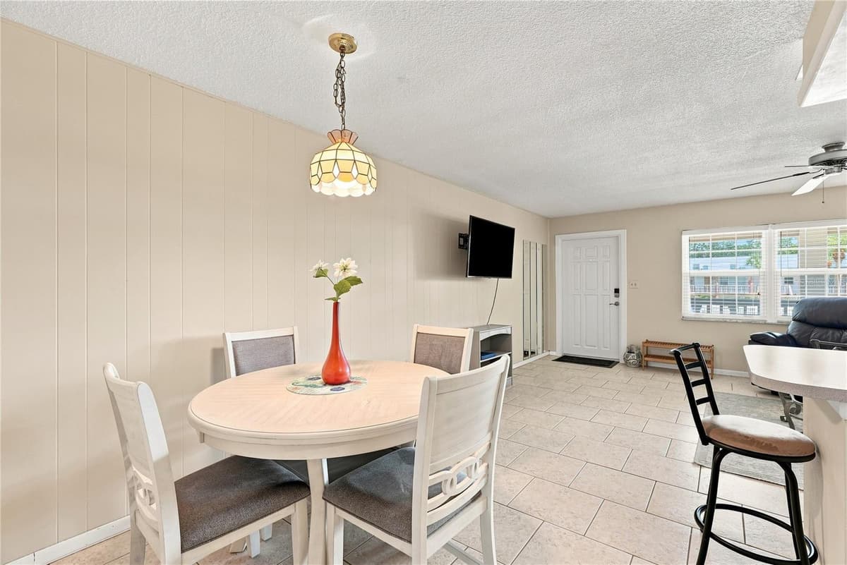 650 PINELLAS POINT DRIVE — photo 11 of 38