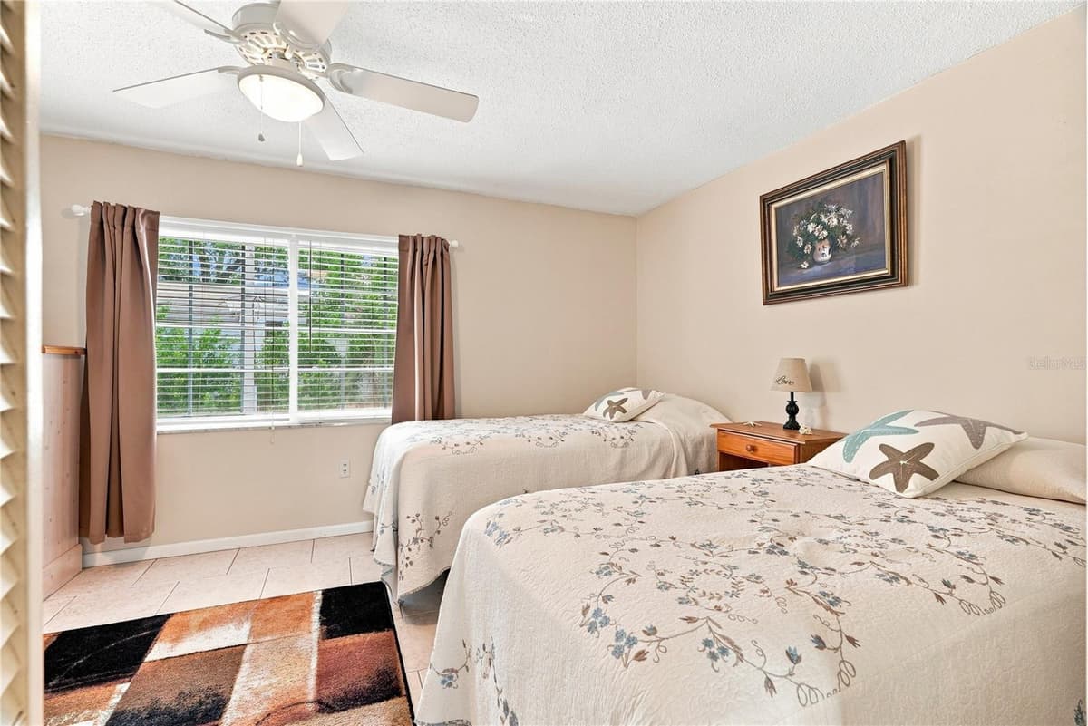 650 PINELLAS POINT DRIVE — photo 16 of 38