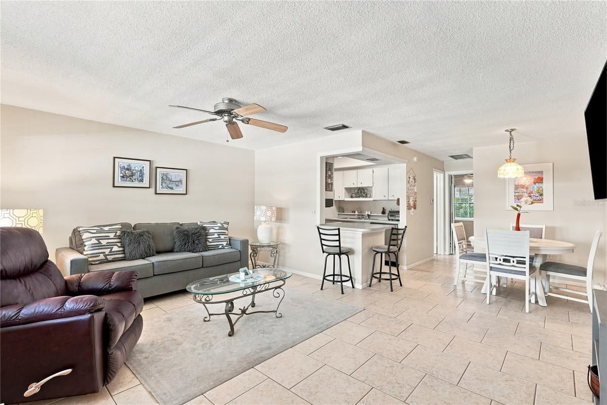 650 PINELLAS POINT DRIVE — photo 6 of 38