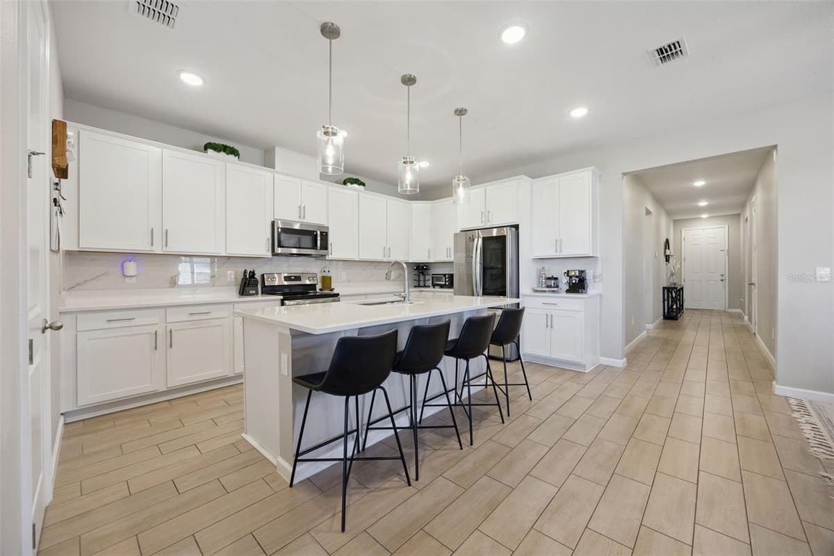 10053 SPRING LAKE DRIVE — photo 11 of 33