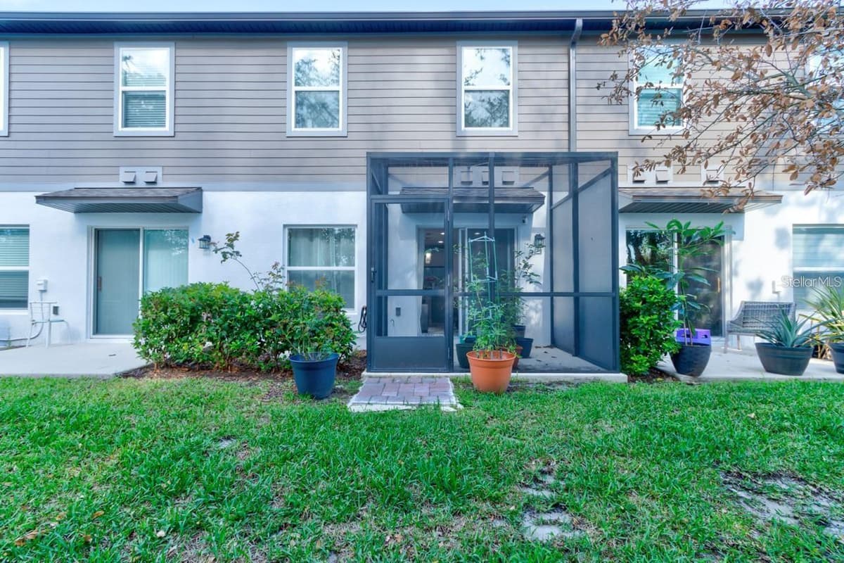 287 CAPE HONEYSUCKLE PLACE — photo 16 of 20