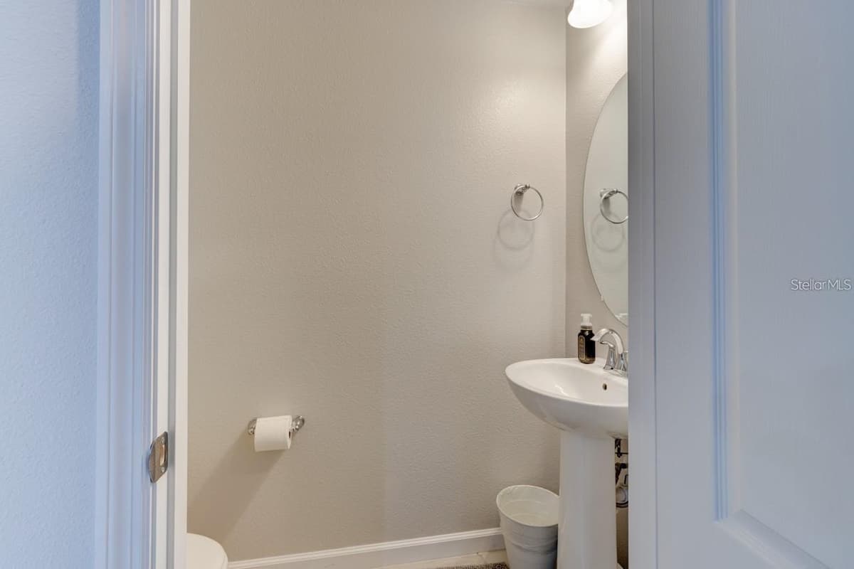 287 CAPE HONEYSUCKLE PLACE — photo 7 of 20