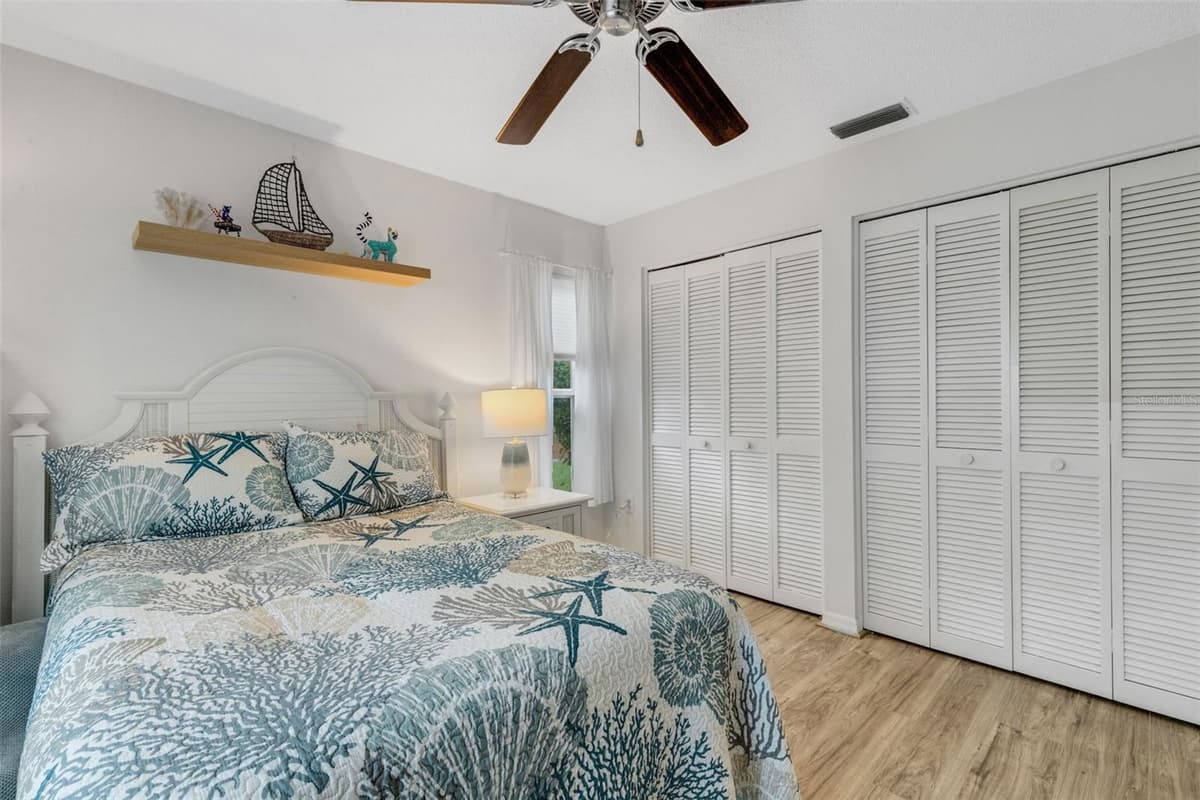 6104 NICOLE DRIVE — photo 40 of 70