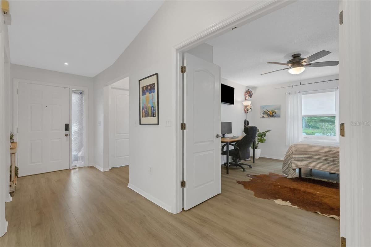 6104 NICOLE DRIVE — photo 31 of 70