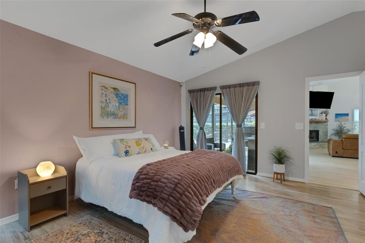 6104 NICOLE DRIVE — photo 24 of 70
