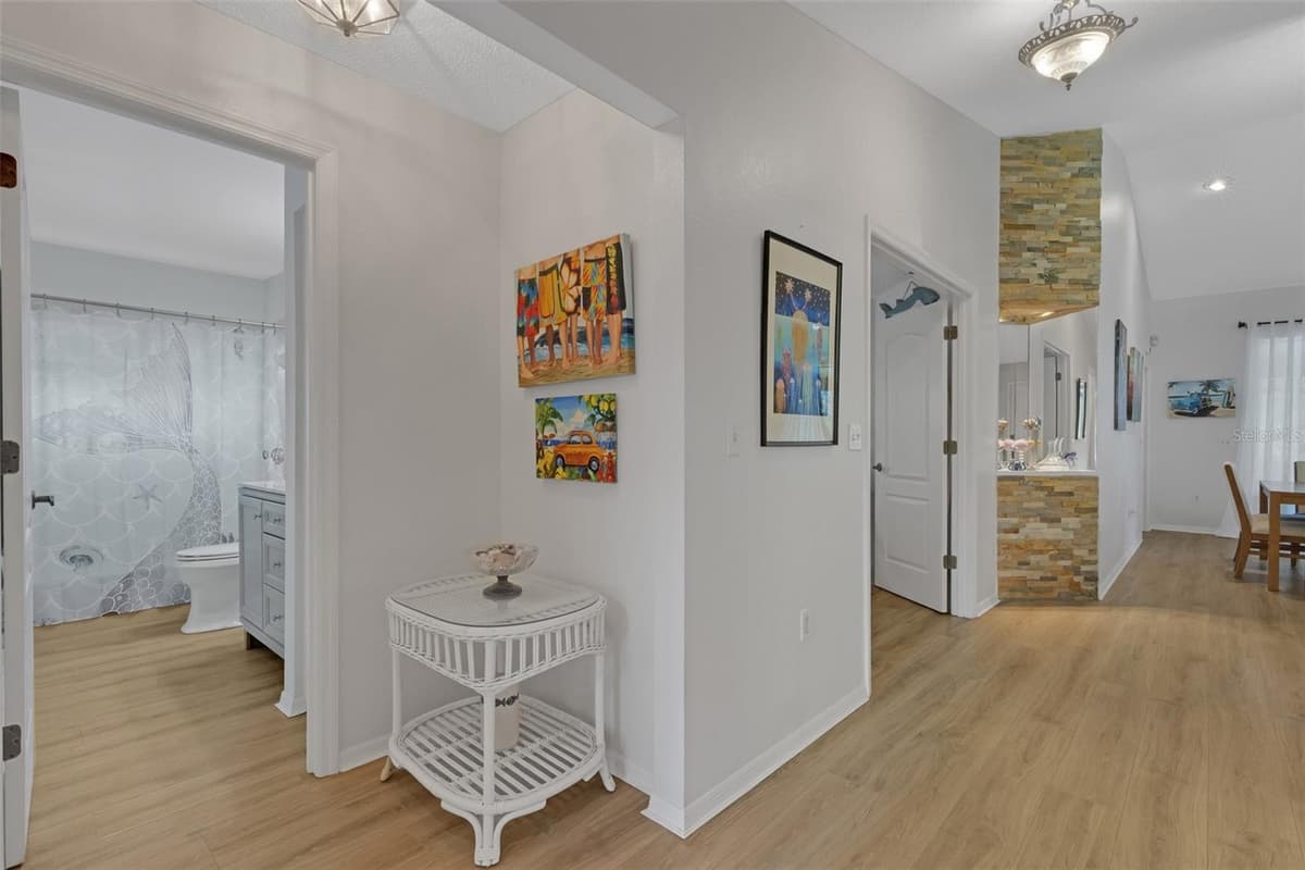 6104 NICOLE DRIVE — photo 36 of 70