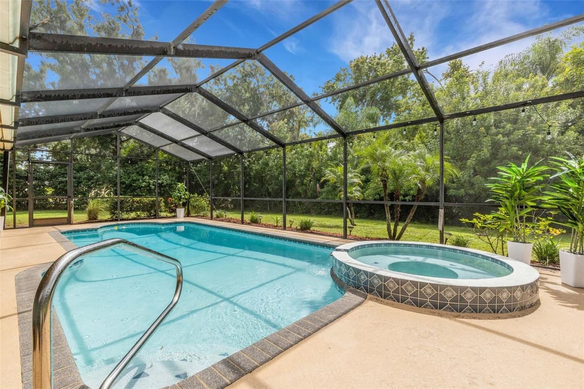 6104 NICOLE DRIVE — photo 45 of 70